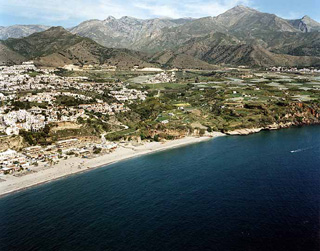 Playa de Burriana, Nerja